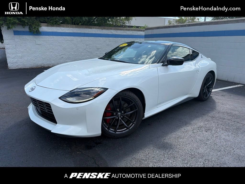 Used 2023 Nissan Z w/ Floor Mat Package (L93)