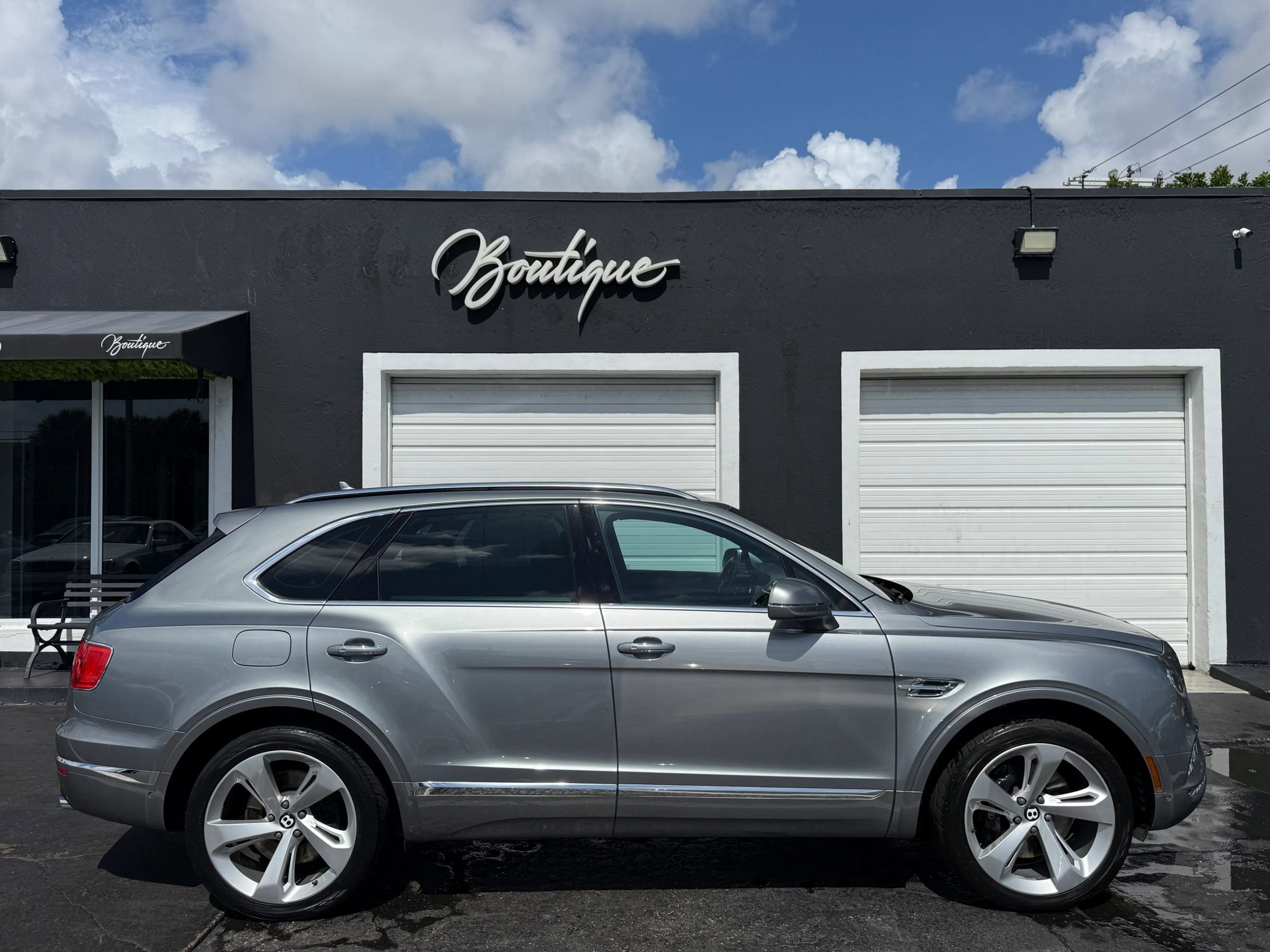 Used 2018 Bentley Bentayga Onyx Edition AWD/4WD video 2