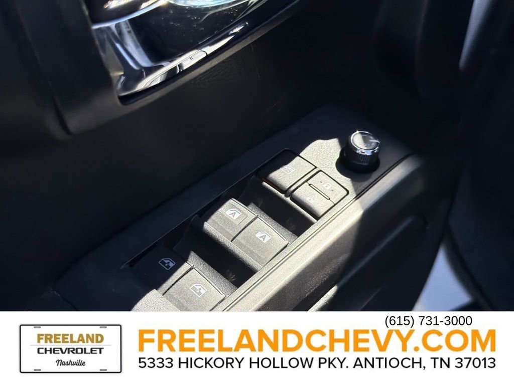 Used 2017 Toyota Tacoma TRD Sport w/ Tow Package (A/T) image 23