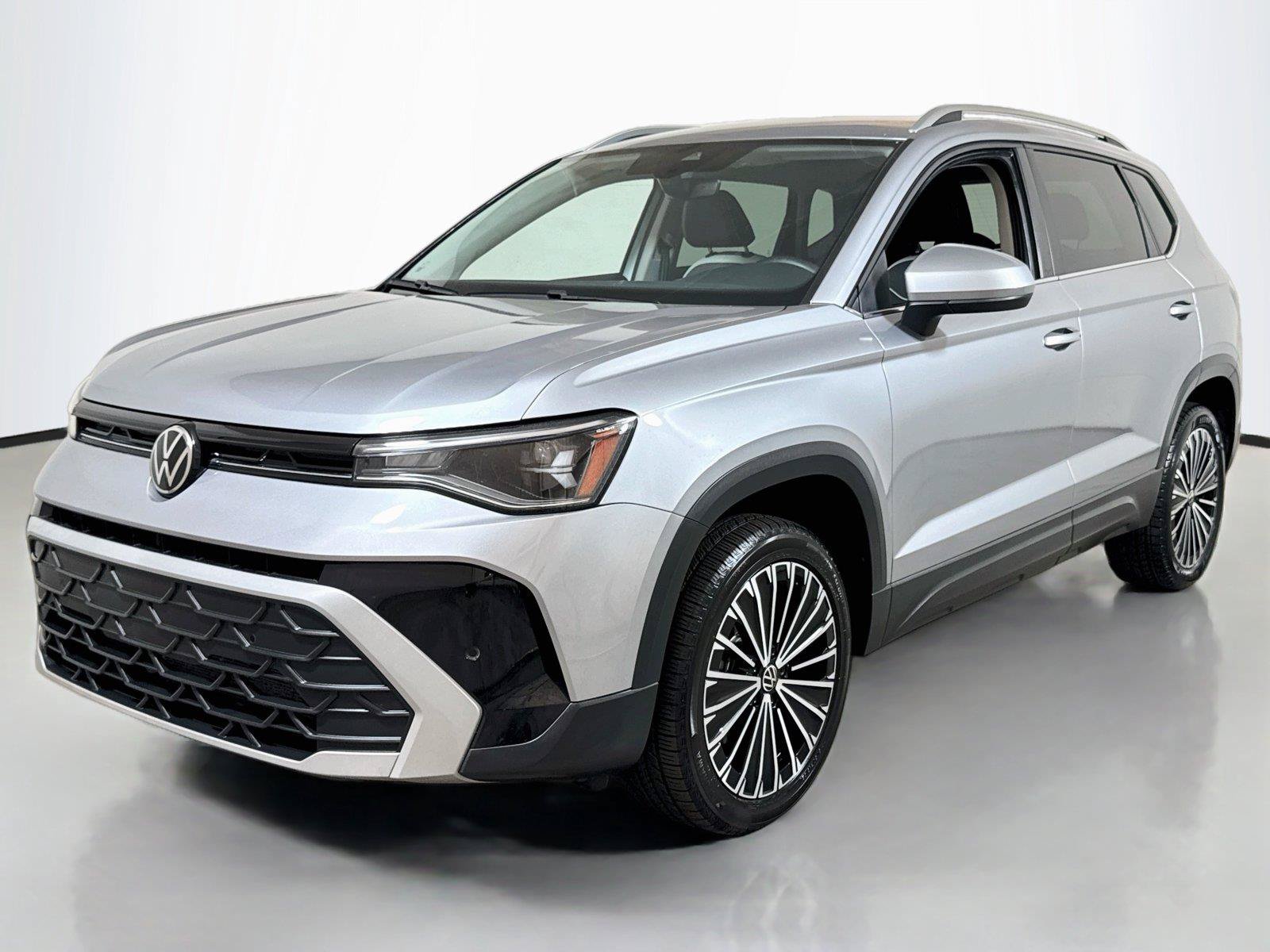 Used 2025 Volkswagen Taos SE
