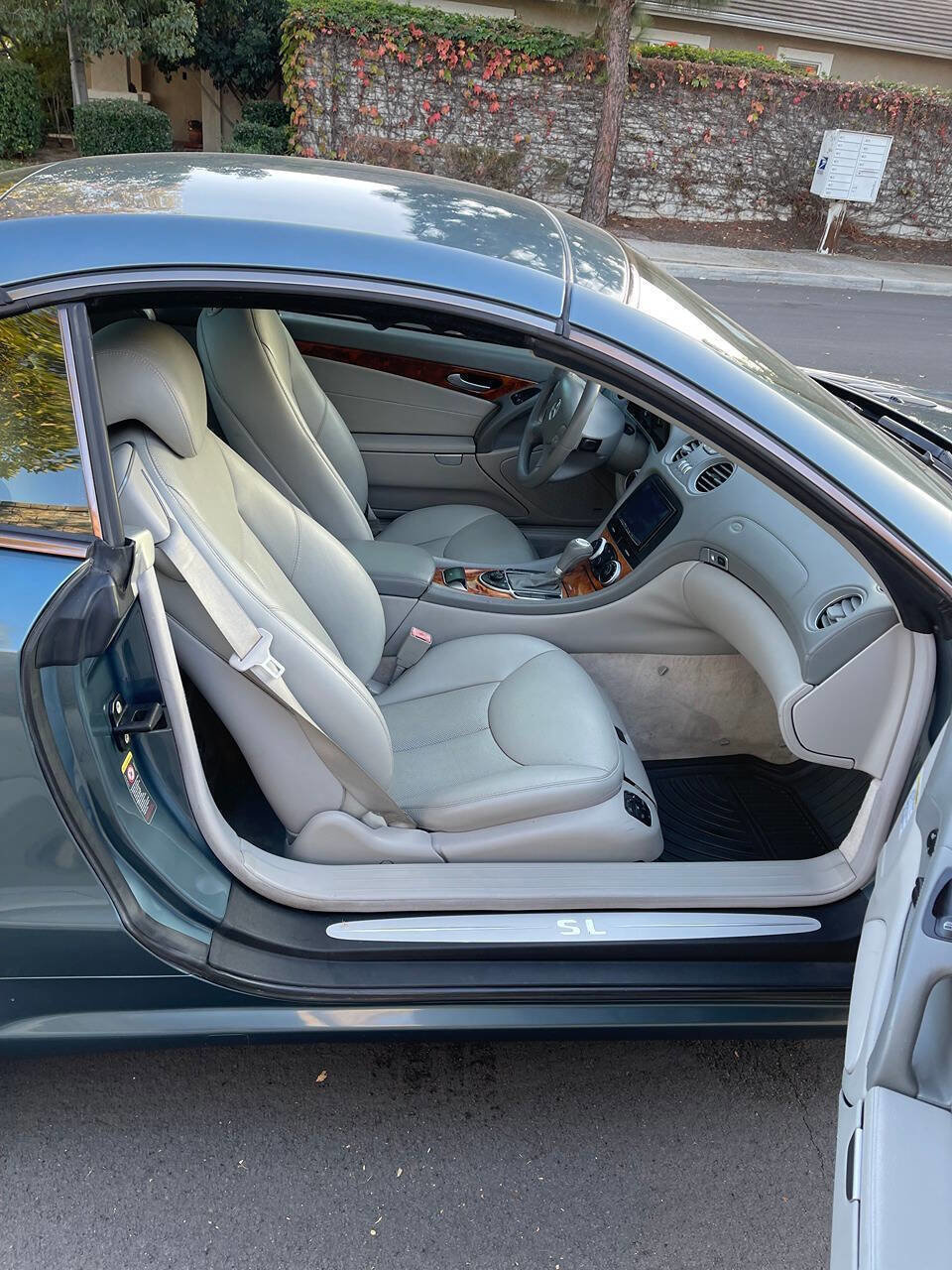 Used 2005 Mercedes-Benz SL 500 image 8