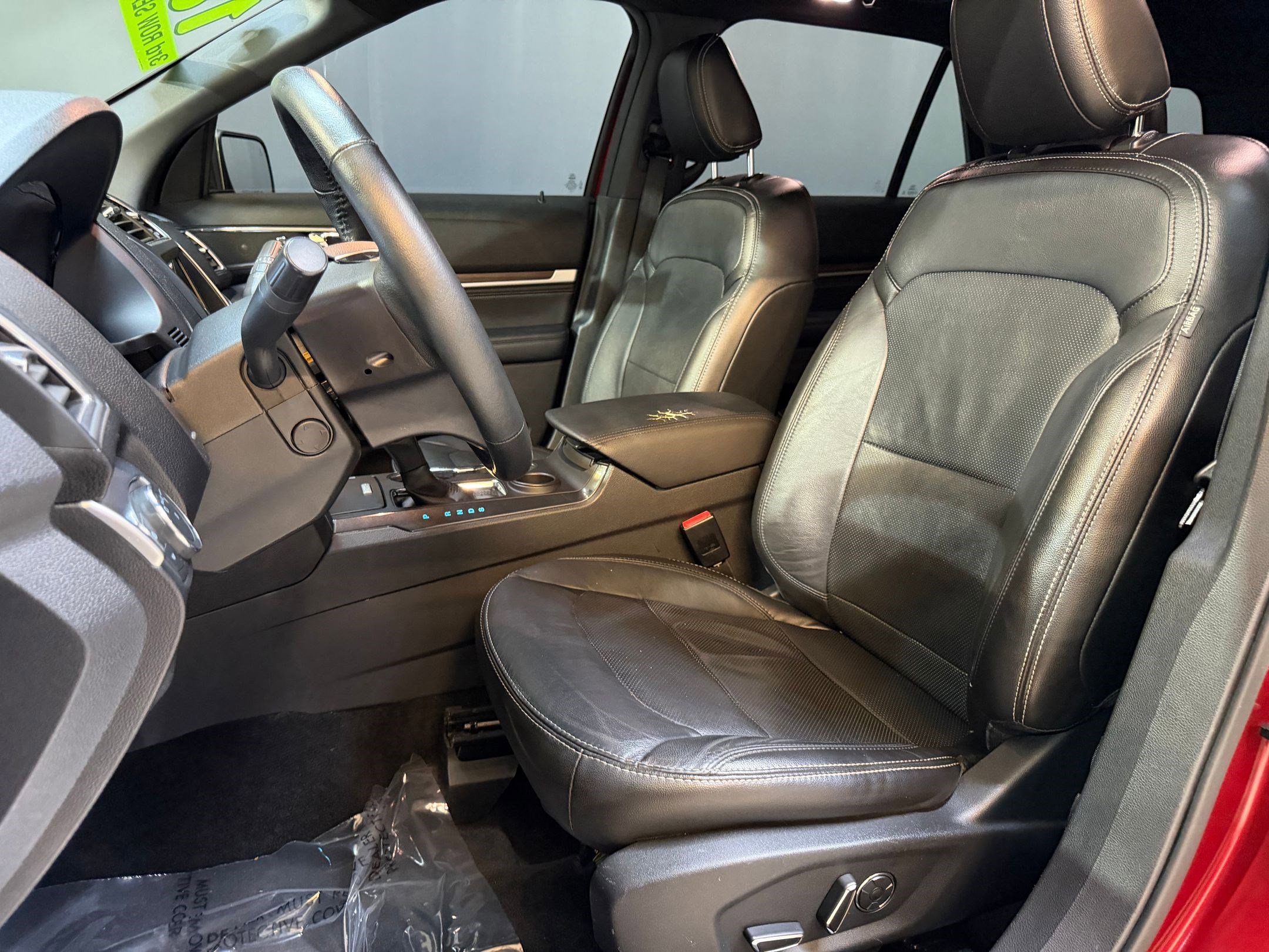 Used 2018 Ford Explorer Limited w/ Equipment Group 301A FWD image 5