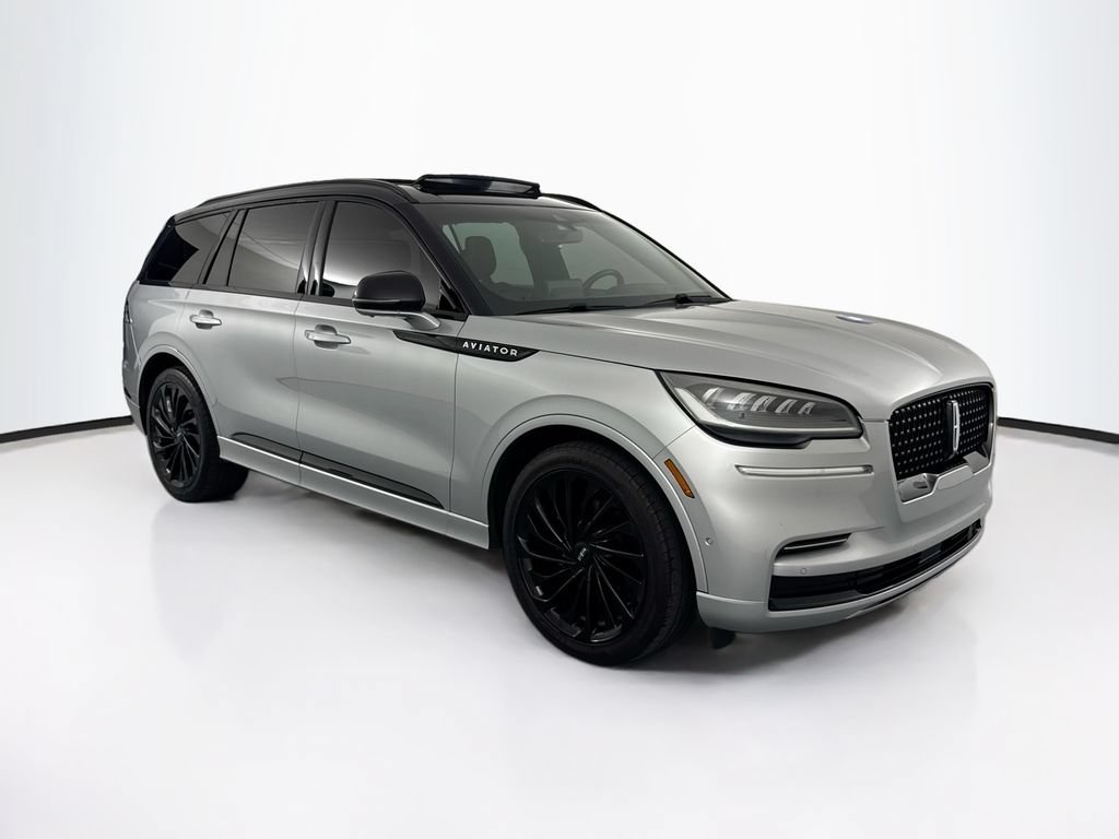 Used 2022 Lincoln Aviator Reserve w/ Equipment Group 201A RWD image 3
