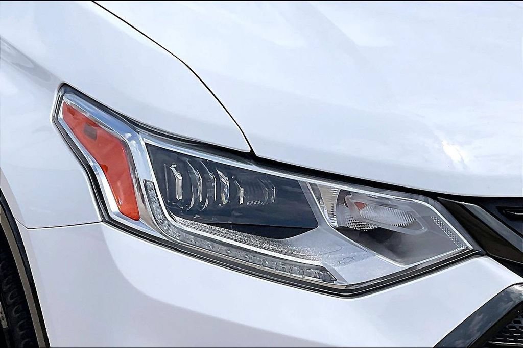 Used 2021 Chevrolet Traverse Premier w/ Redline Edition AWD/4WD image 28