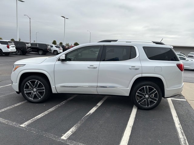 Used 2019 GMC Acadia Denali image 5