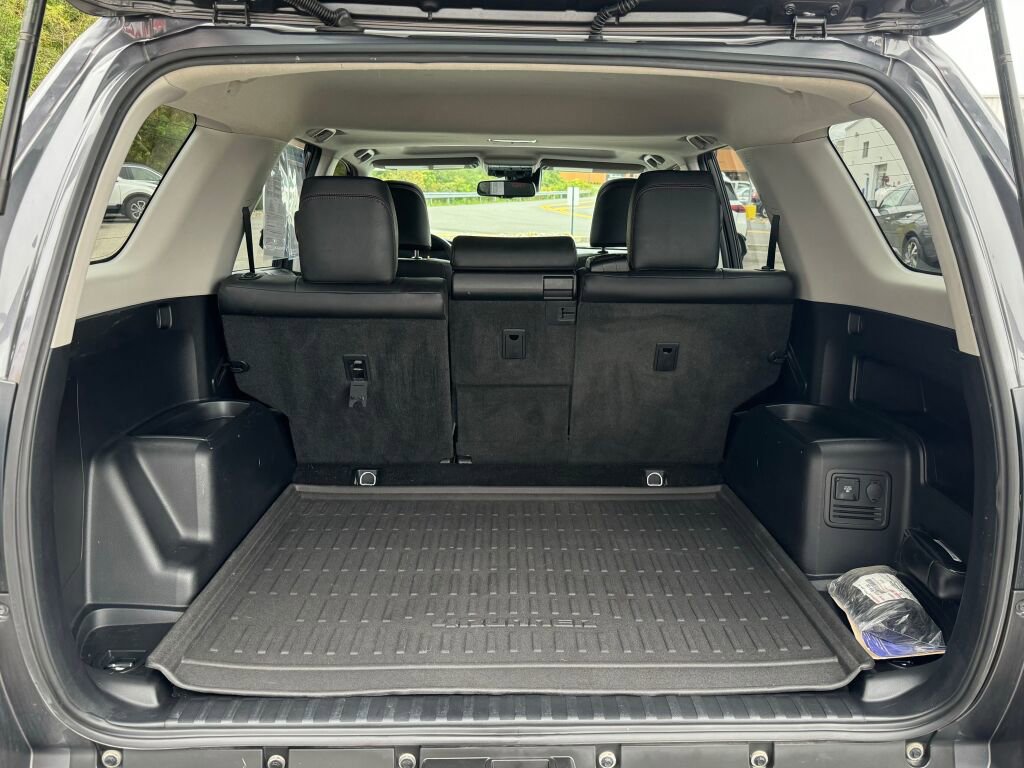 Used 2021 Toyota 4Runner Venture w/ Moonroof Package image 13