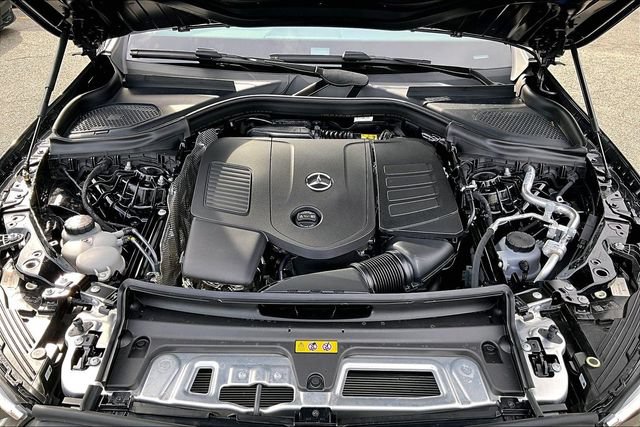 Used 2026 Mercedes-Benz GLC 300 4MATIC image 26
