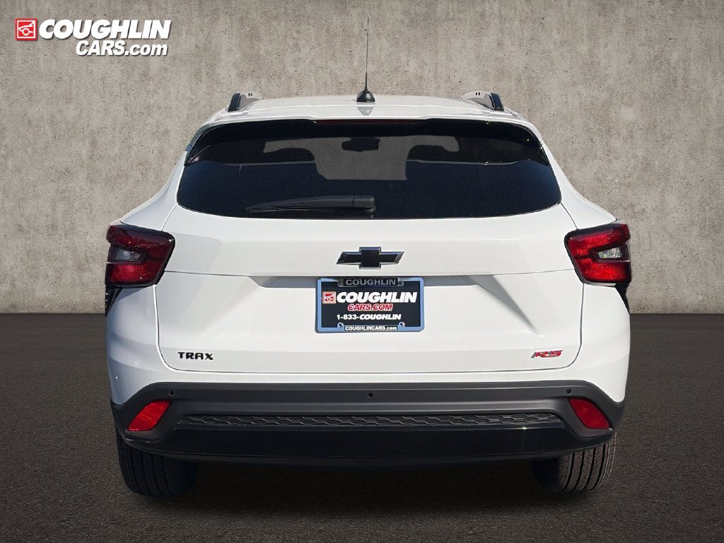 New 2026 Chevrolet Trax RS w/ Sunroof Package FWD image 5
