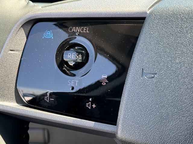 Used 2025 Nissan Murano SV image 18