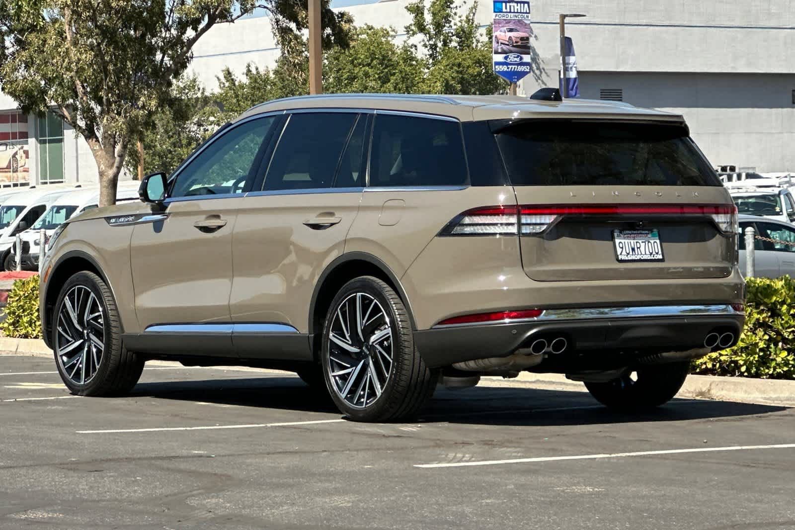 Certified 2025 Lincoln Aviator Reserve w/ Equipment Group 201A AWD/4WD image 7