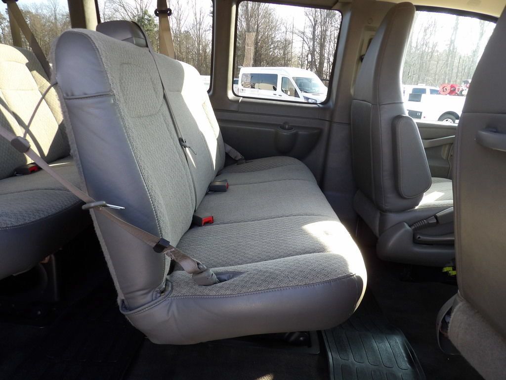 Used 2024 Chevrolet Express 3500 LS RWD image 29