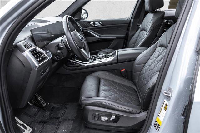 Used 2024 BMW X7 xDrive40i w/ Executive Package image 12
