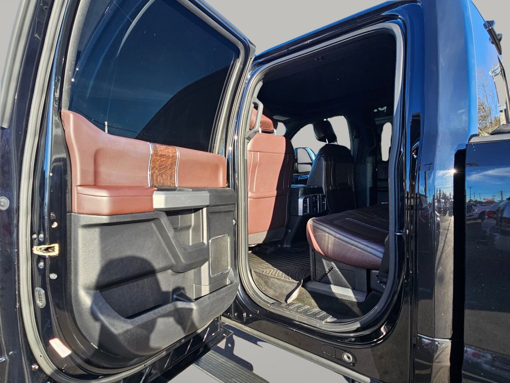 Used 2017 Ford F250 Platinum w/ Platinum Ultimate Package AWD/4WD image 23