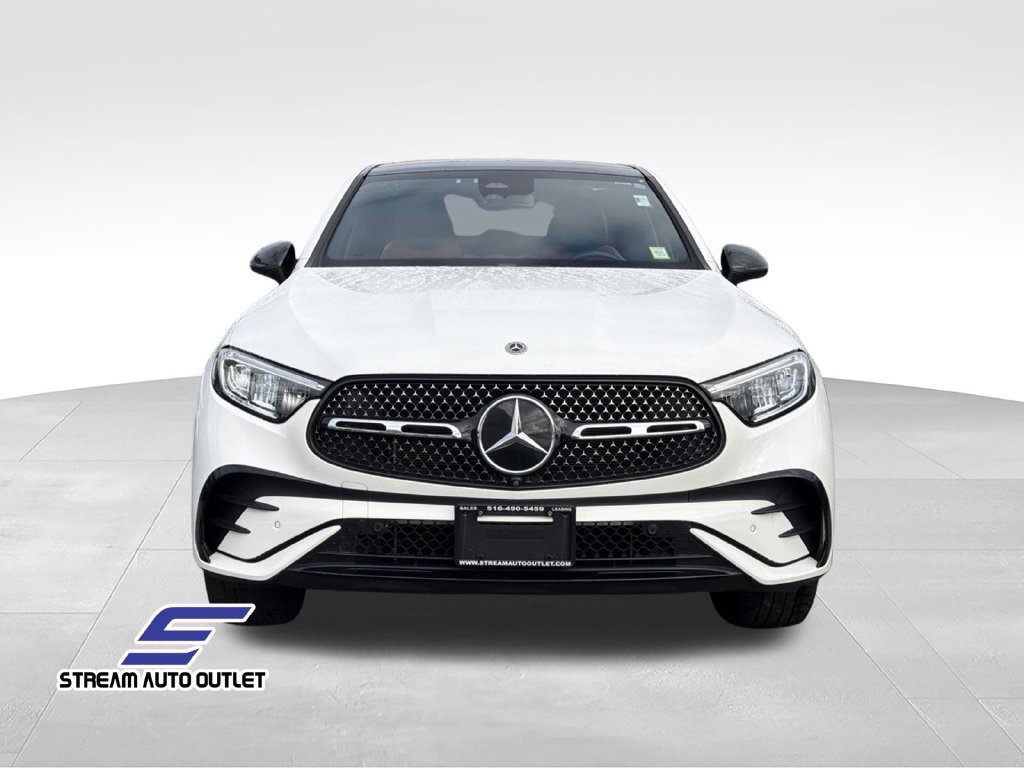 Used 2024 Mercedes-Benz GLC 300 4MATIC image 2