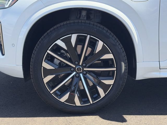 New 2026 Volvo XC90 T8 Plus w/ Protection Package AWD/4WD image 11