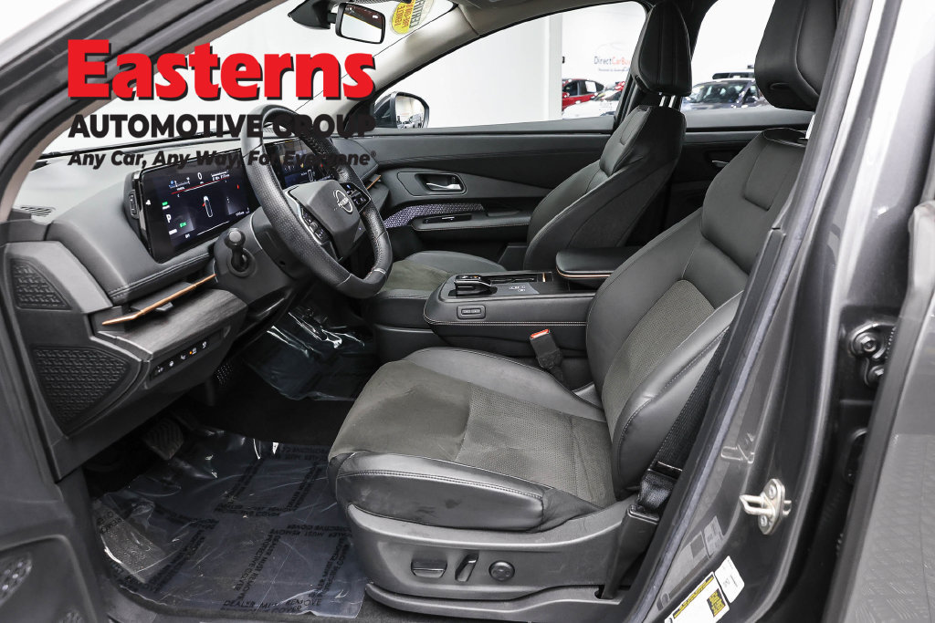 Used 2023 Nissan Ariya AWD image 15