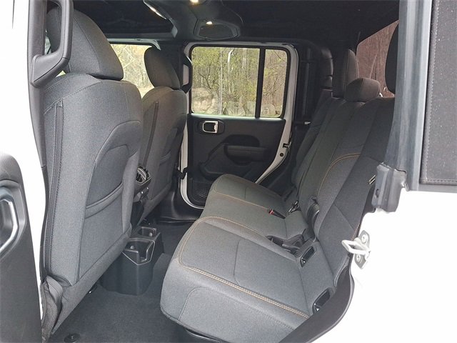 Used 2024 Jeep Gladiator Sport image 13