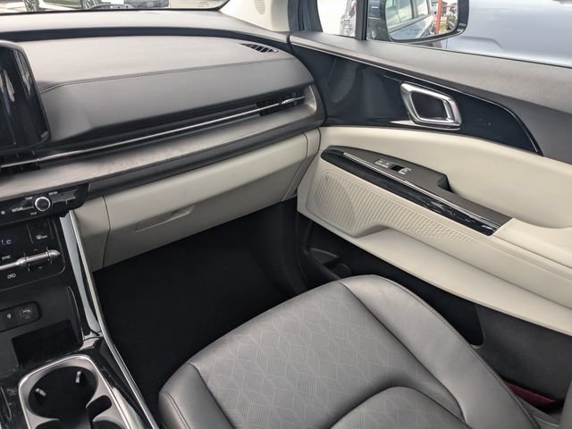 Certified 2024 Kia Carnival EX FWD image 17