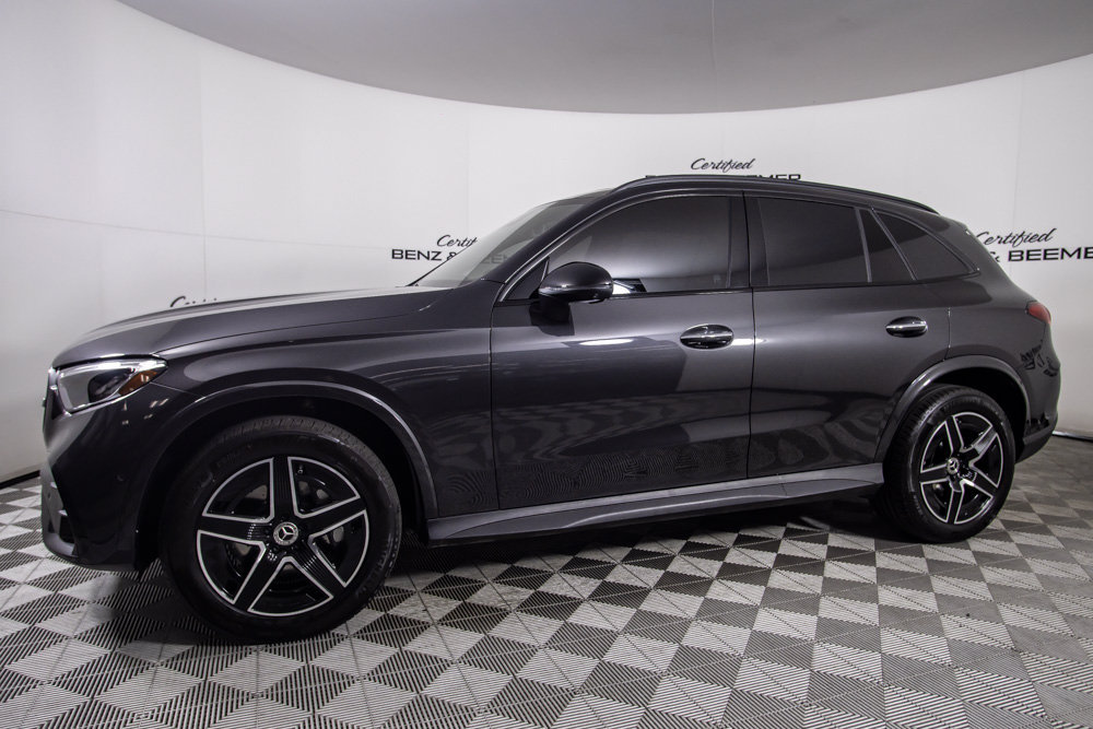 Used 2025 Mercedes-Benz GLC 300 4MATIC w/ AMG Line image 9