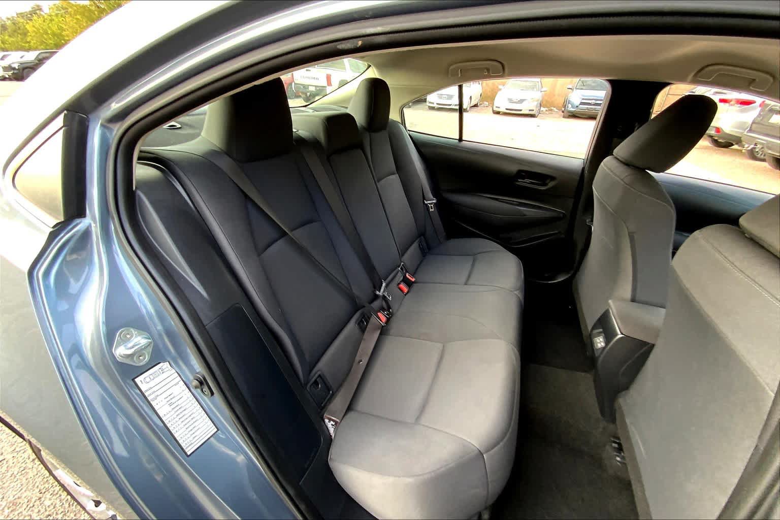 Used 2023 Toyota Corolla LE FWD image 19
