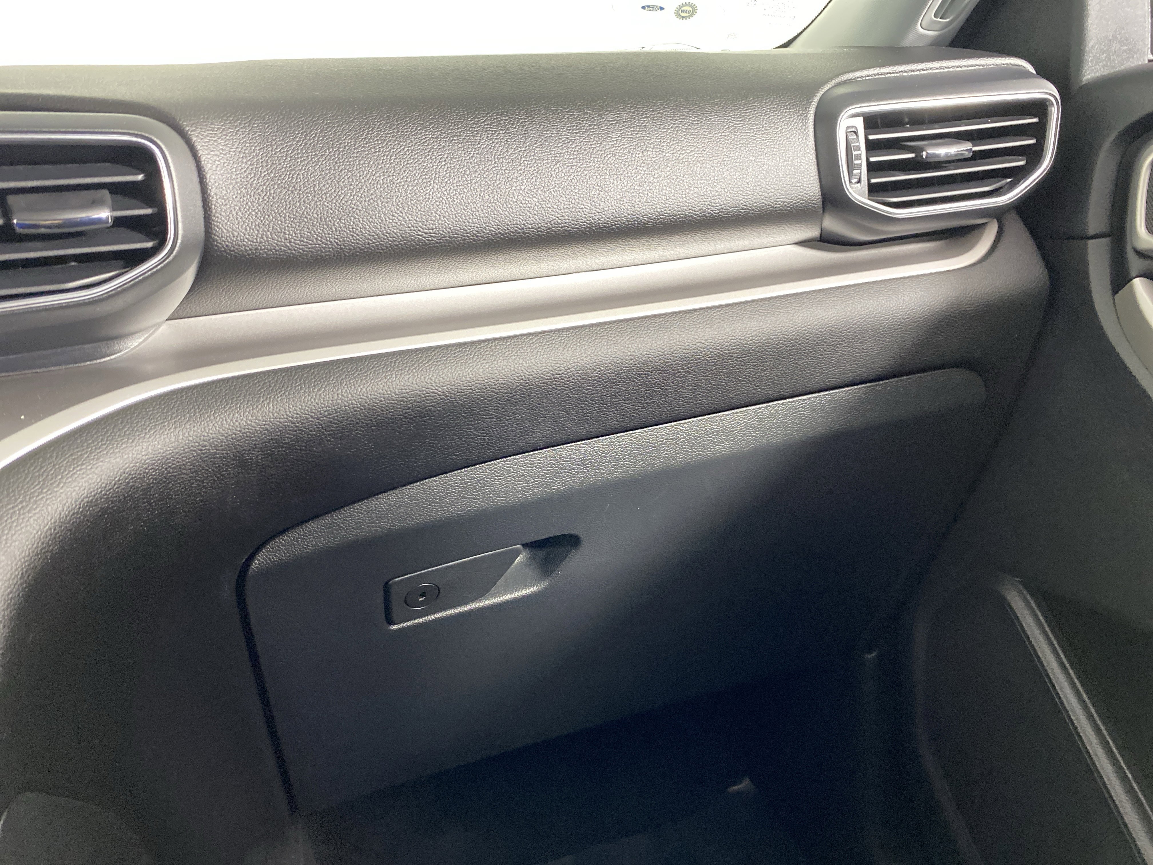 Used 2022 Ford Explorer XLT w/ Equipment Group 202A image 30