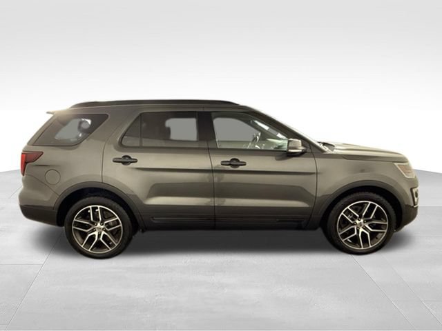 Used 2016 Ford Explorer Sport w/ Equipment Group 401A AWD/4WD image 9