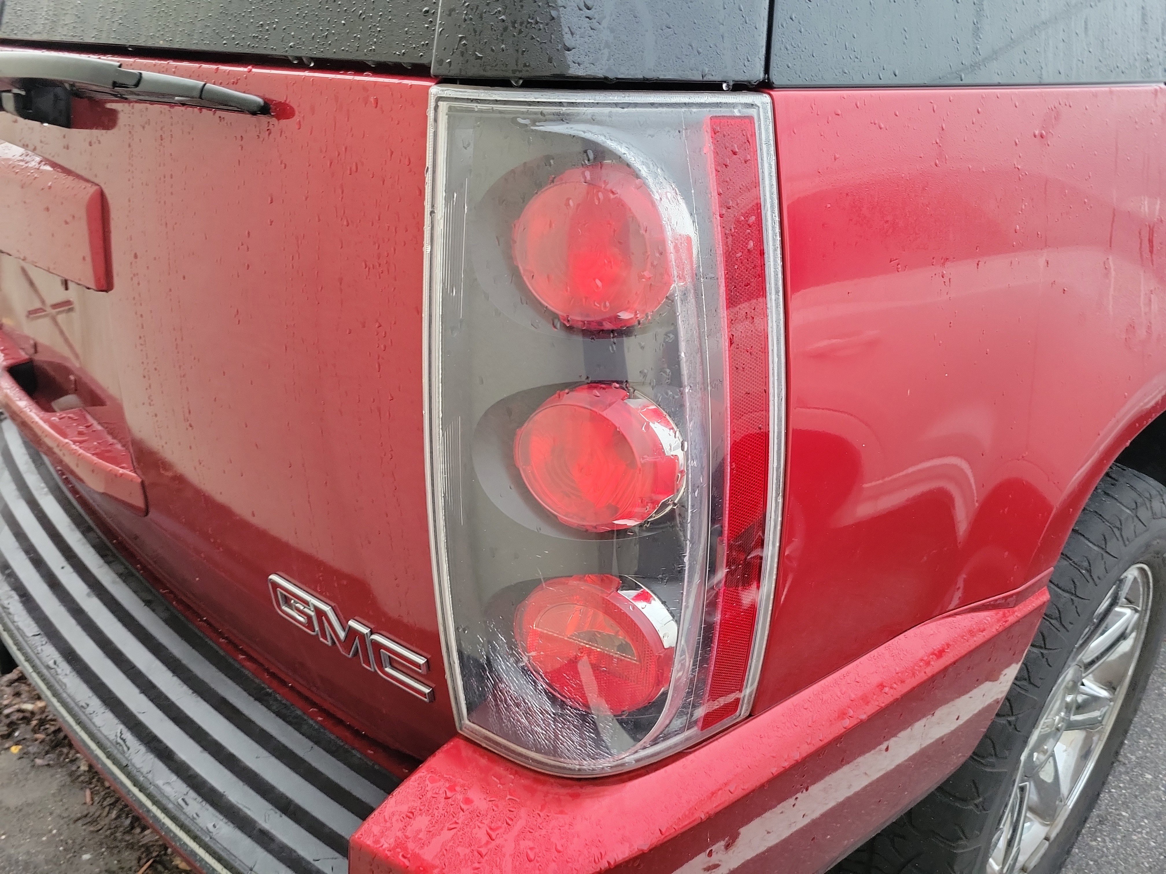 Used 2013 GMC Yukon Denali image 10