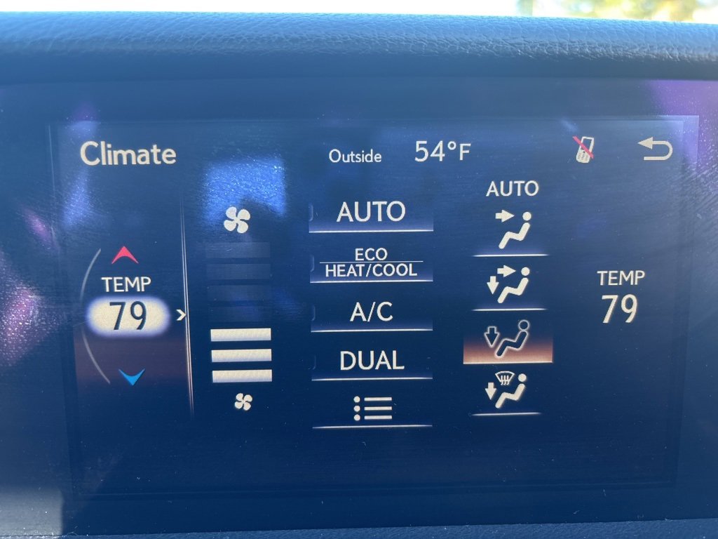 Used 2017 Lexus IS 200t image 29