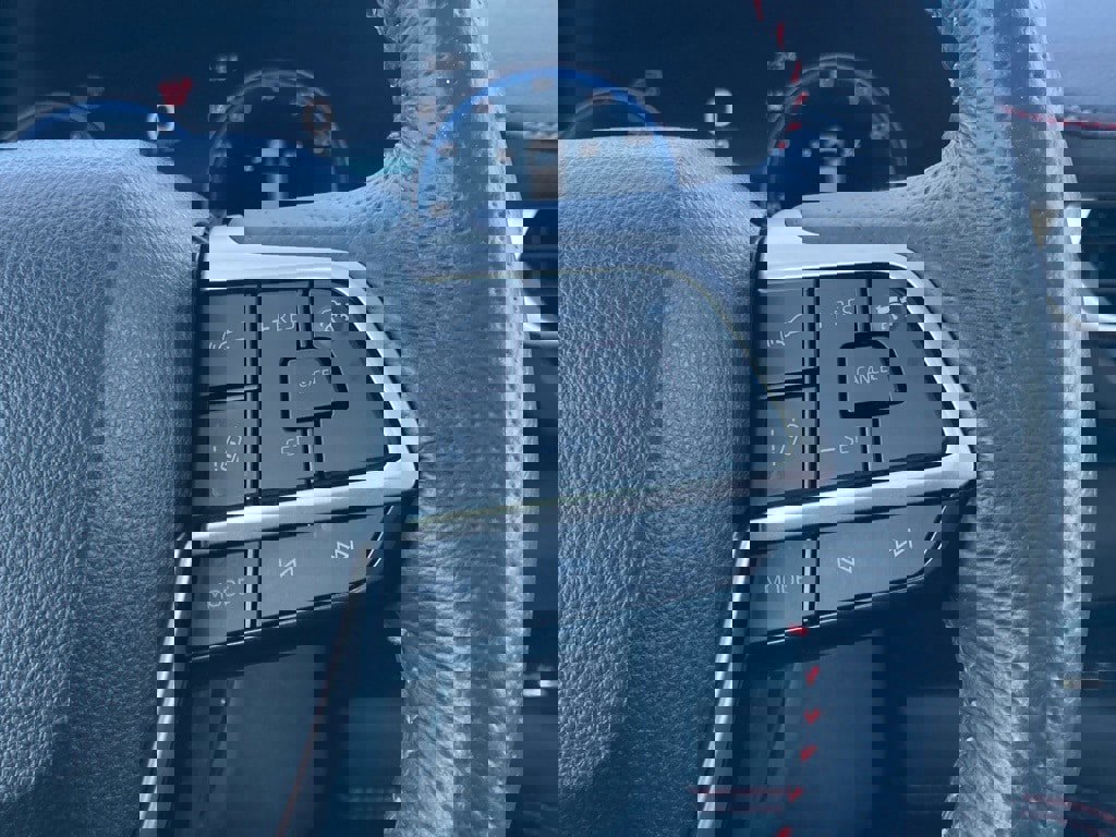 Certified 2025 Toyota Sienna XSE image 19