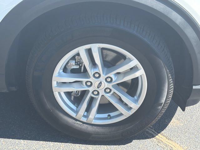 Used 2021 Ford Explorer XLT RWD image 13