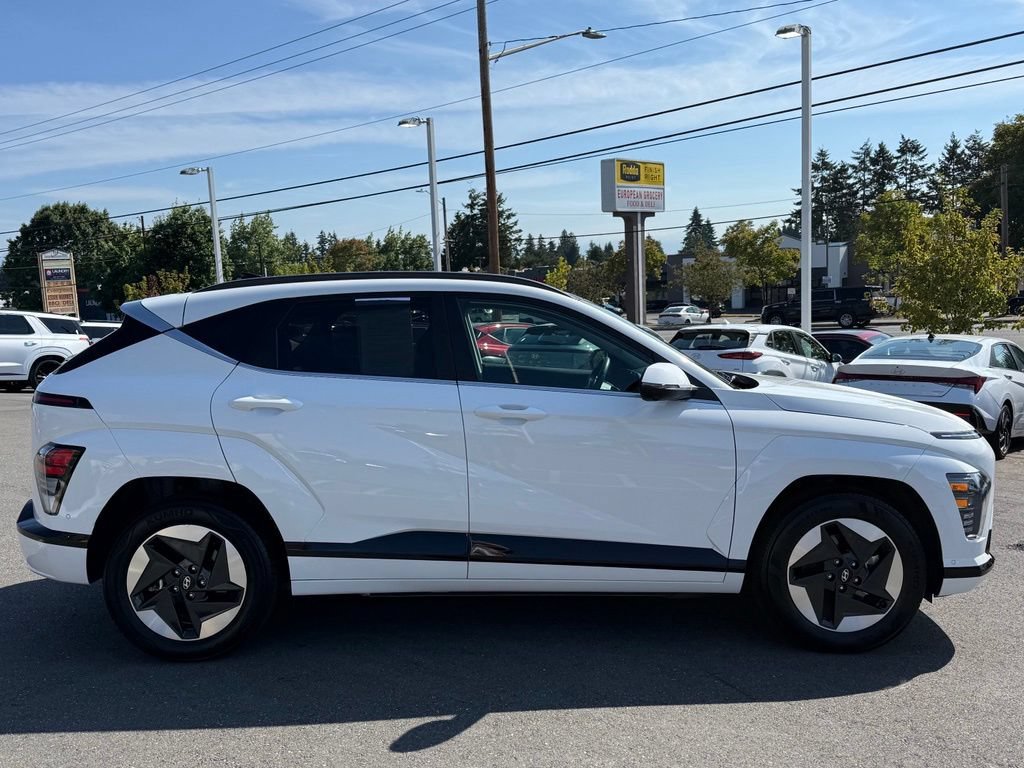 Certified 2025 Hyundai Kona Limited FWD image 6