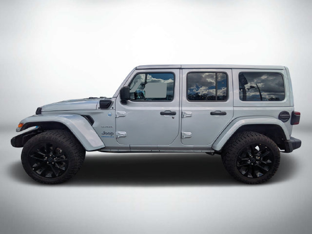 Used 2024 Jeep Wrangler Unlimited Sahara AWD/4WD image 7