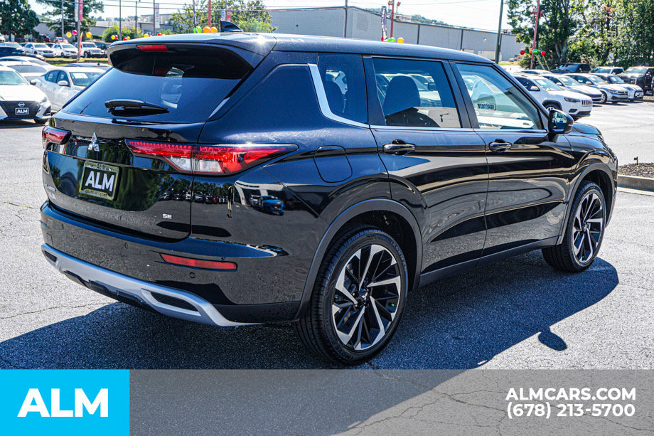 Used 2024 Mitsubishi Outlander SE AWD/4WD image 5