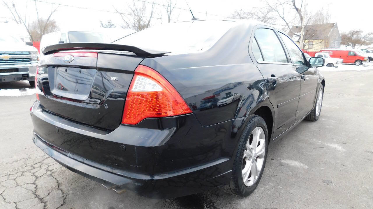 Used 2012 Ford Fusion SE image 16