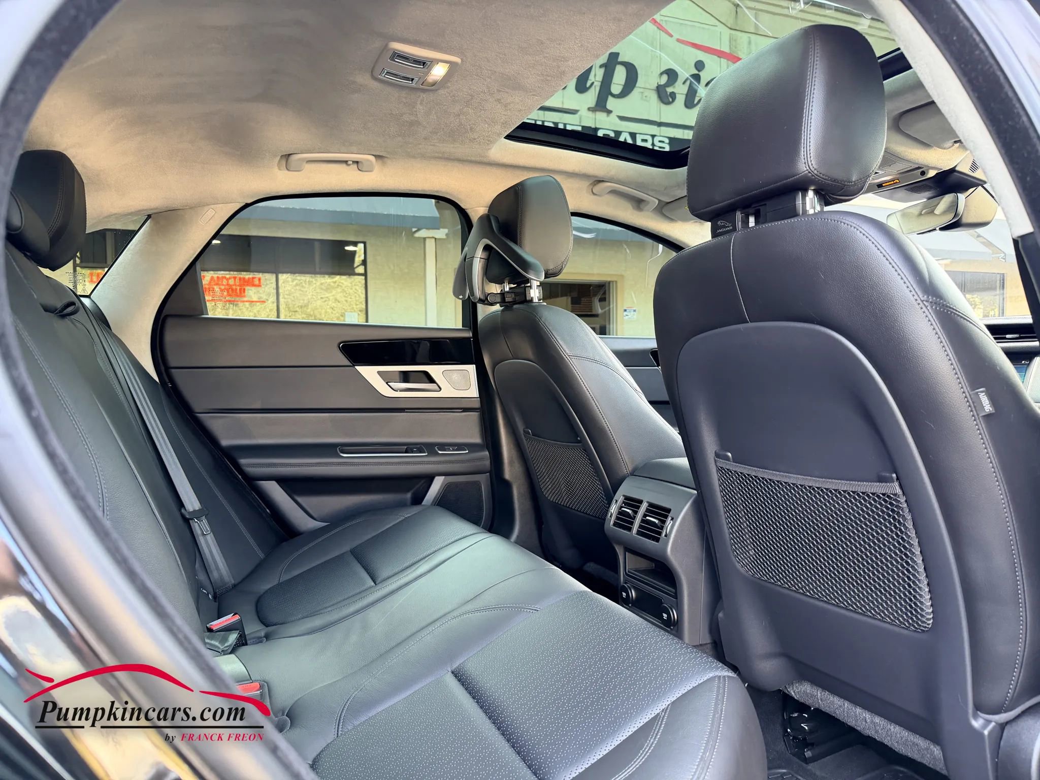 Used 2020 Jaguar XF Prestige image 25