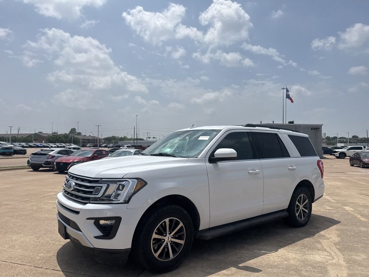 Used 2020 Ford Expedition XLT RWD image 9