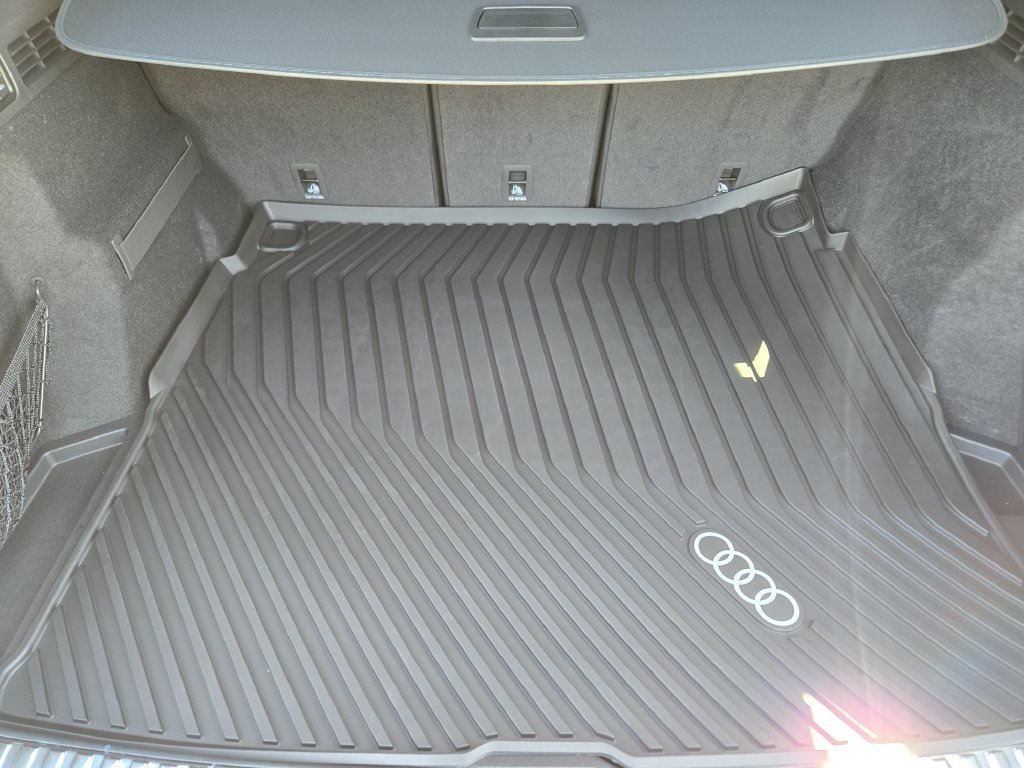 New 2026 Audi SQ5 Prestige AWD/4WD image 36