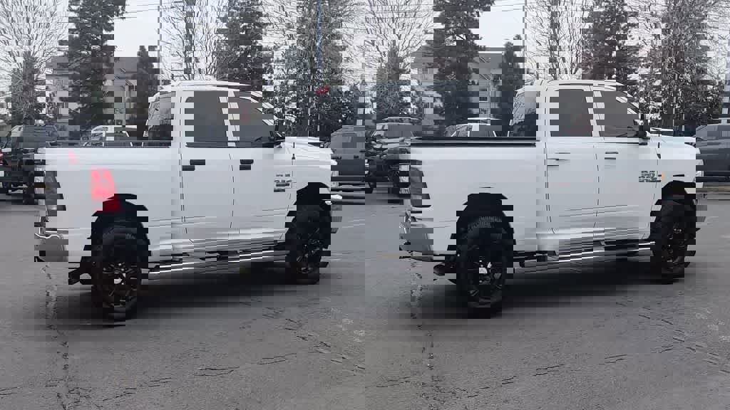 Used 2017 RAM 2500 Tradesman w/ Chrome Appearance Group image 9