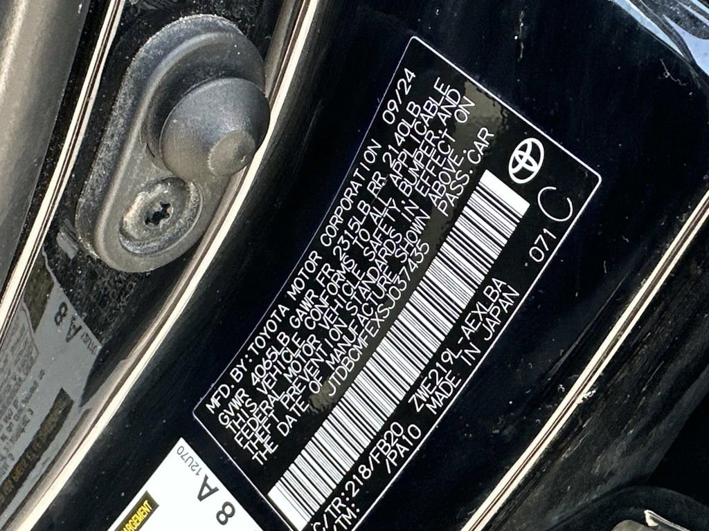 Used 2025 Toyota Corolla LE FWD image 18