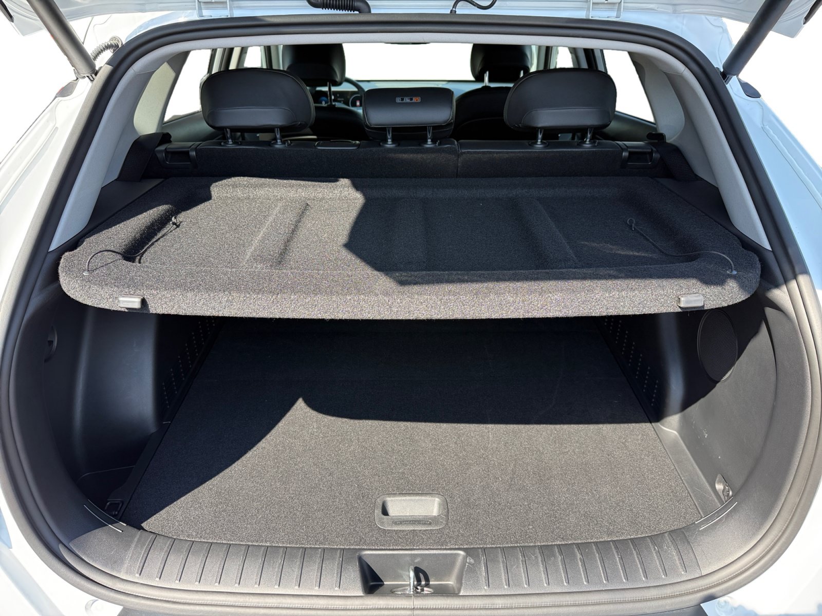 Certified 2025 Hyundai Kona Limited FWD image 17