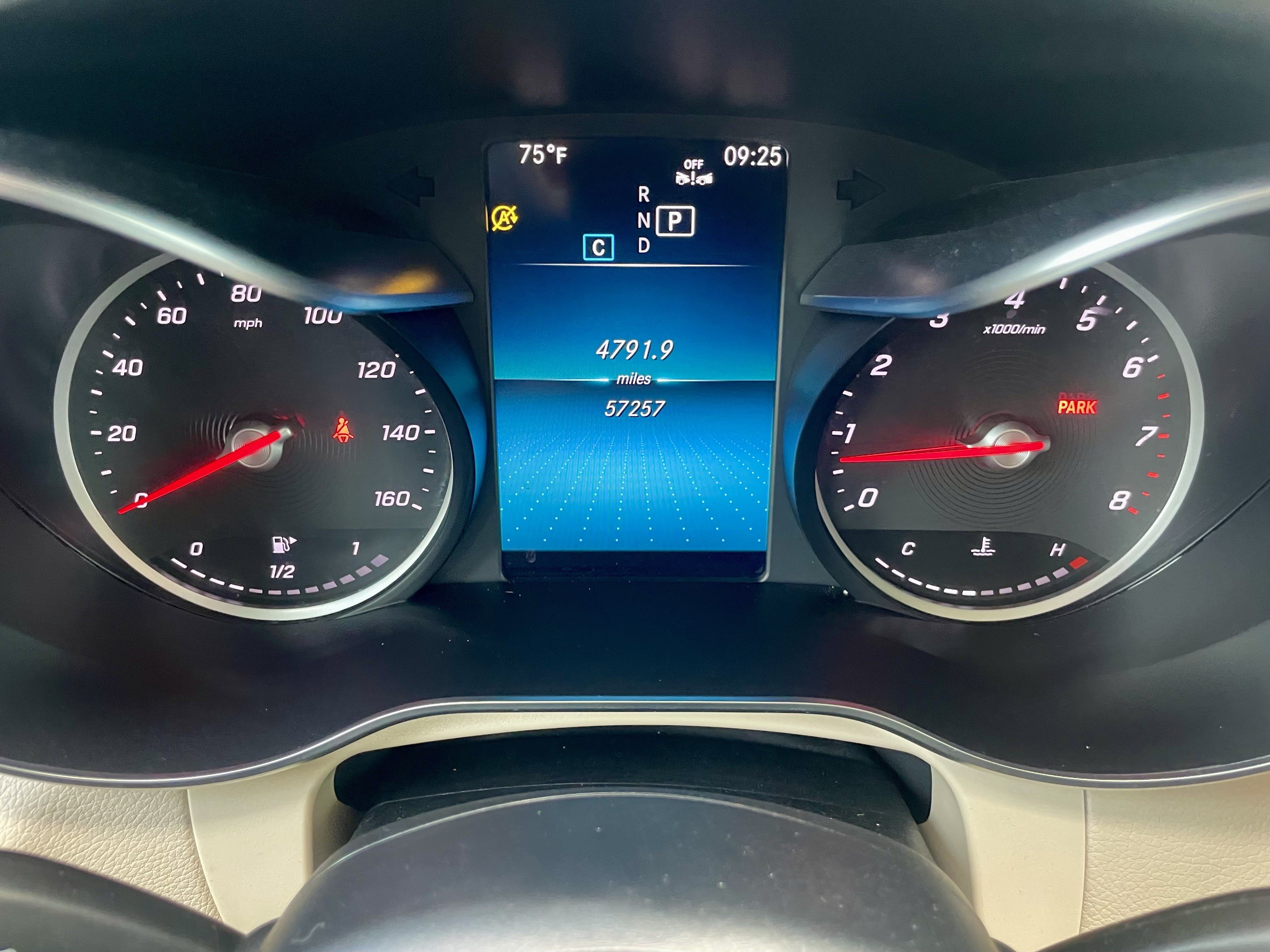Used 2020 Mercedes-Benz GLC 300 4MATIC image 24
