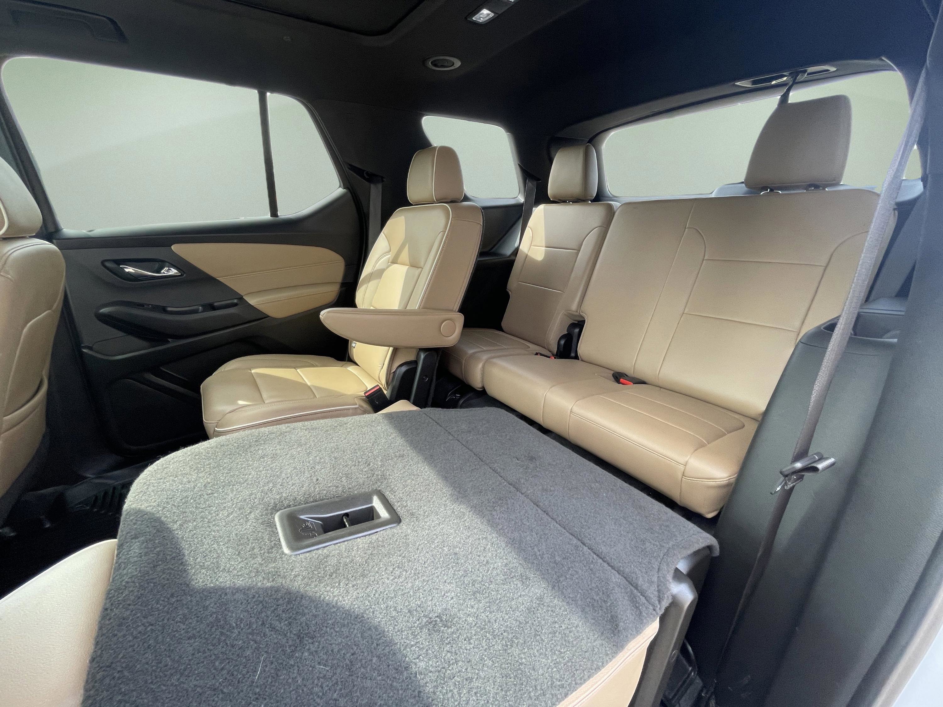 Used 2022 Chevrolet Traverse Premier image 36