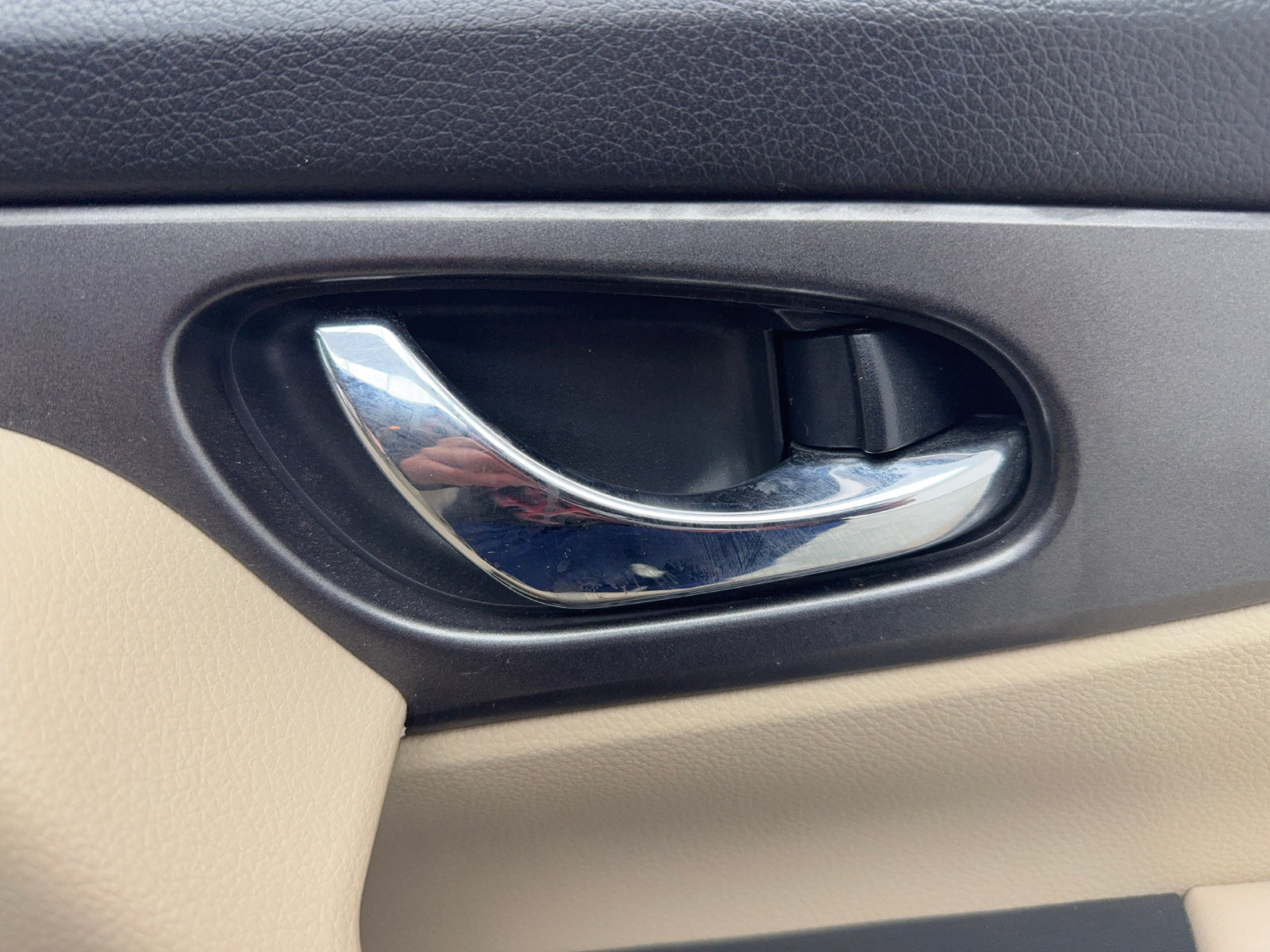 Used 2015 Nissan Rogue S FWD image 35