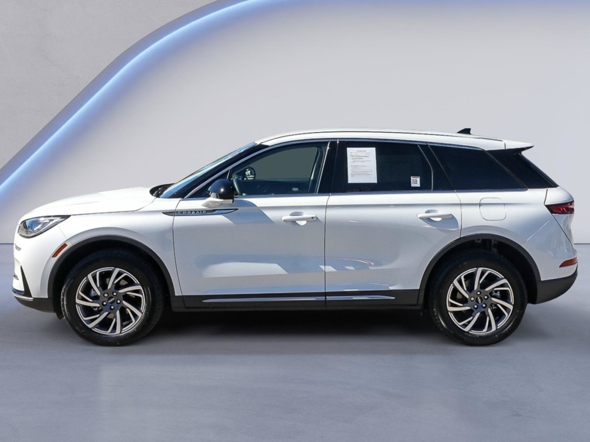 Certified 2023 Lincoln Corsair FWD image 3