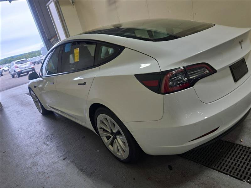 Used 2021 Tesla Model 3 Standard Range Plus RWD image 8