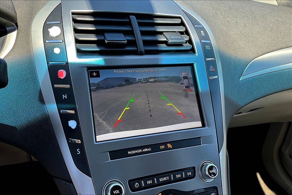 Used 2019 Lincoln MKZ Premiere FWD image 16