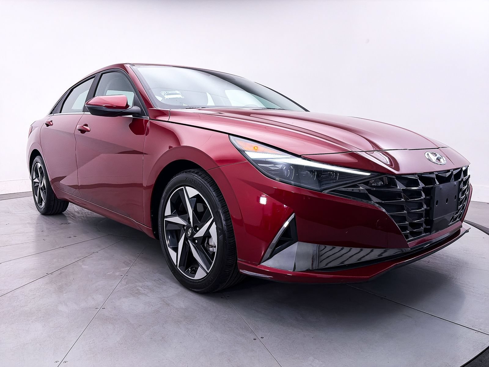 Used 2023 Hyundai Elantra Limited FWD image 11