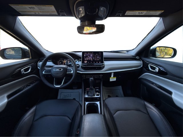 Used 2024 Jeep Compass Limited AWD/4WD image 30