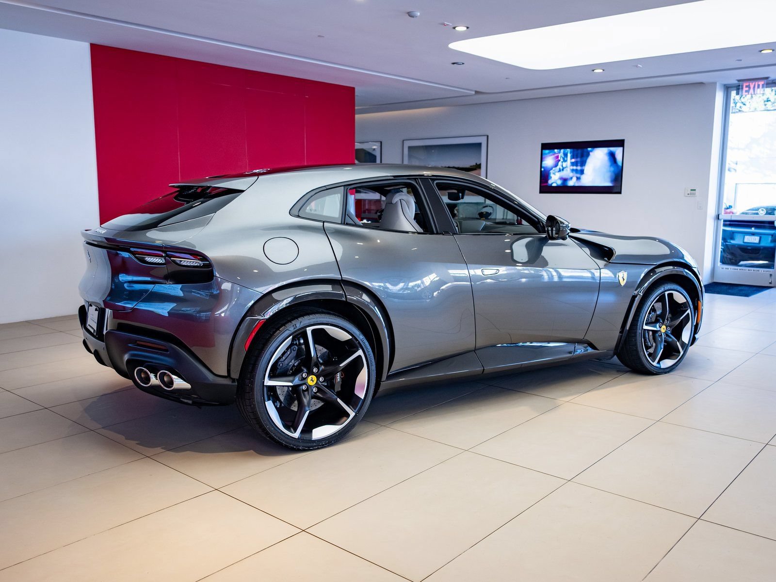 Certified 2024 Ferrari Purosangue AWD/4WD image 6