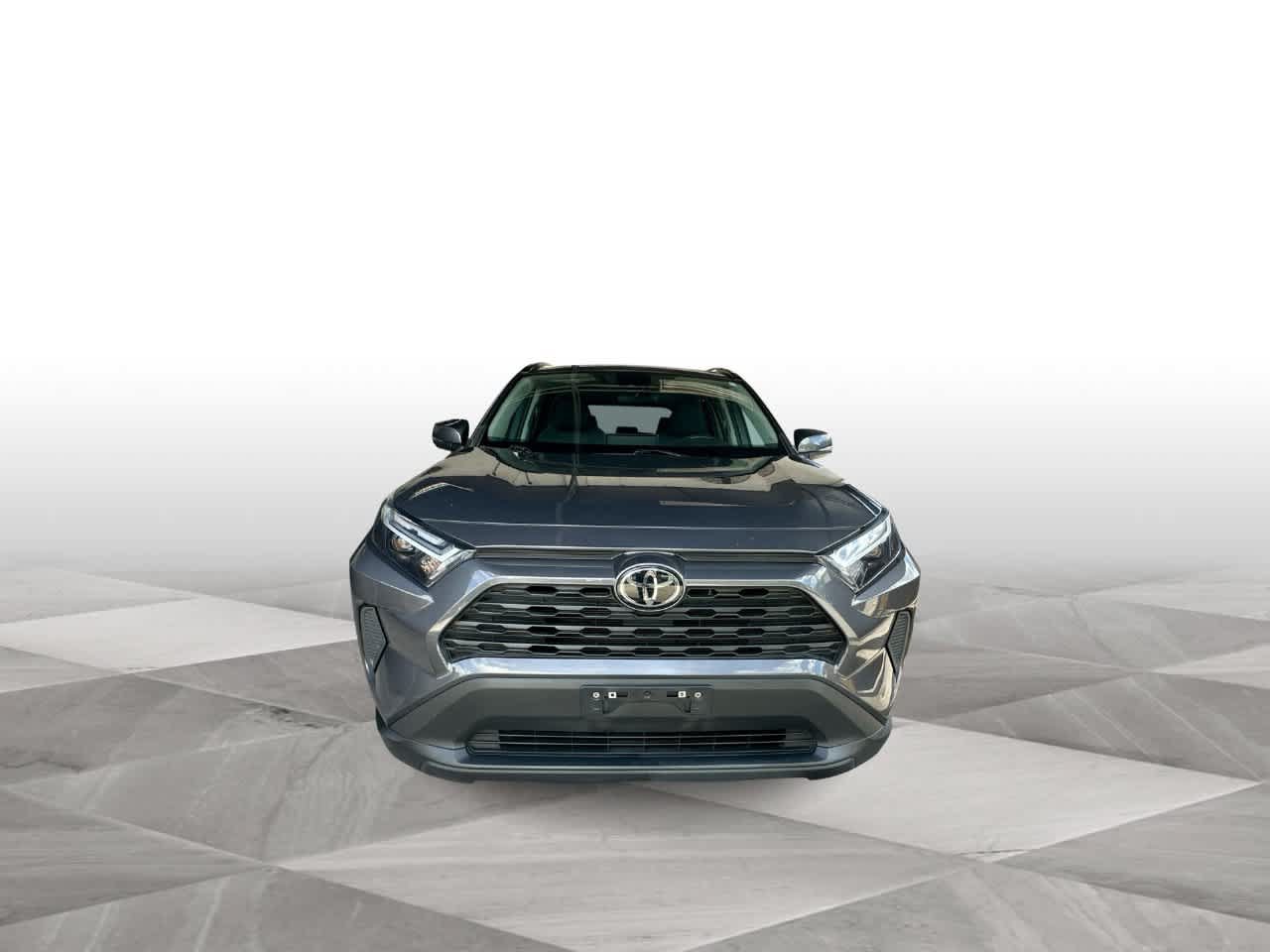Used 2024 Toyota RAV4 XLE FWD image 3